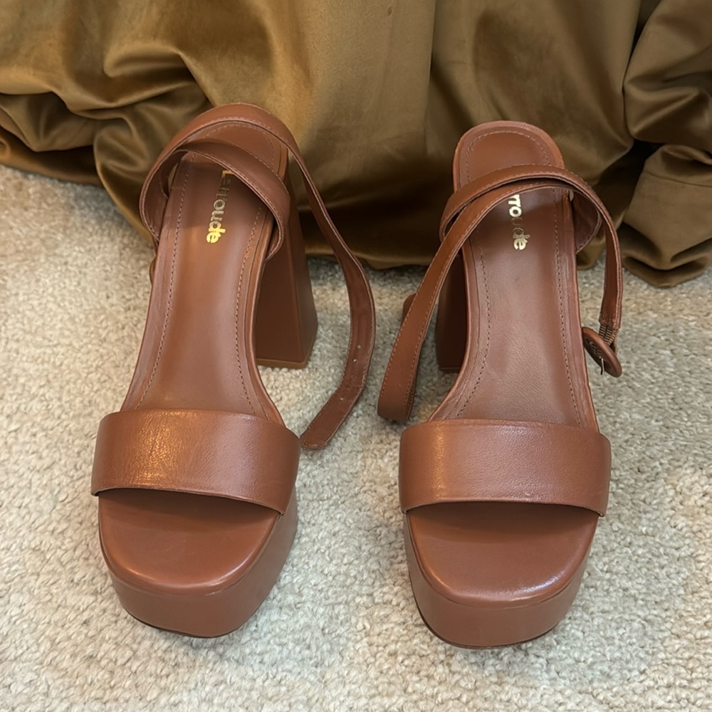 Larroude Dolly Platform Sandal